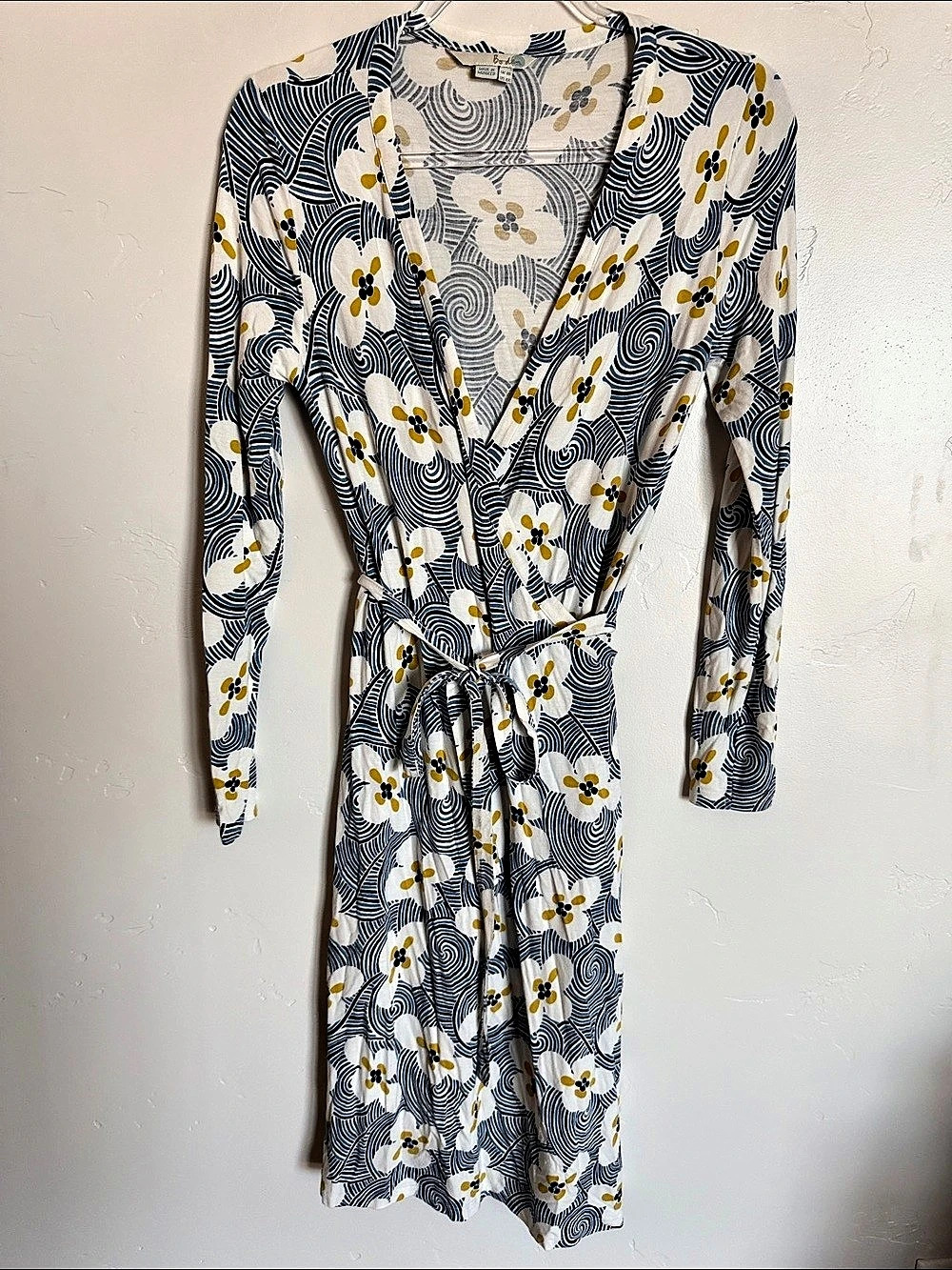 Boden Floral Wrap Midi Dress in White & Blue Size 6 Like New